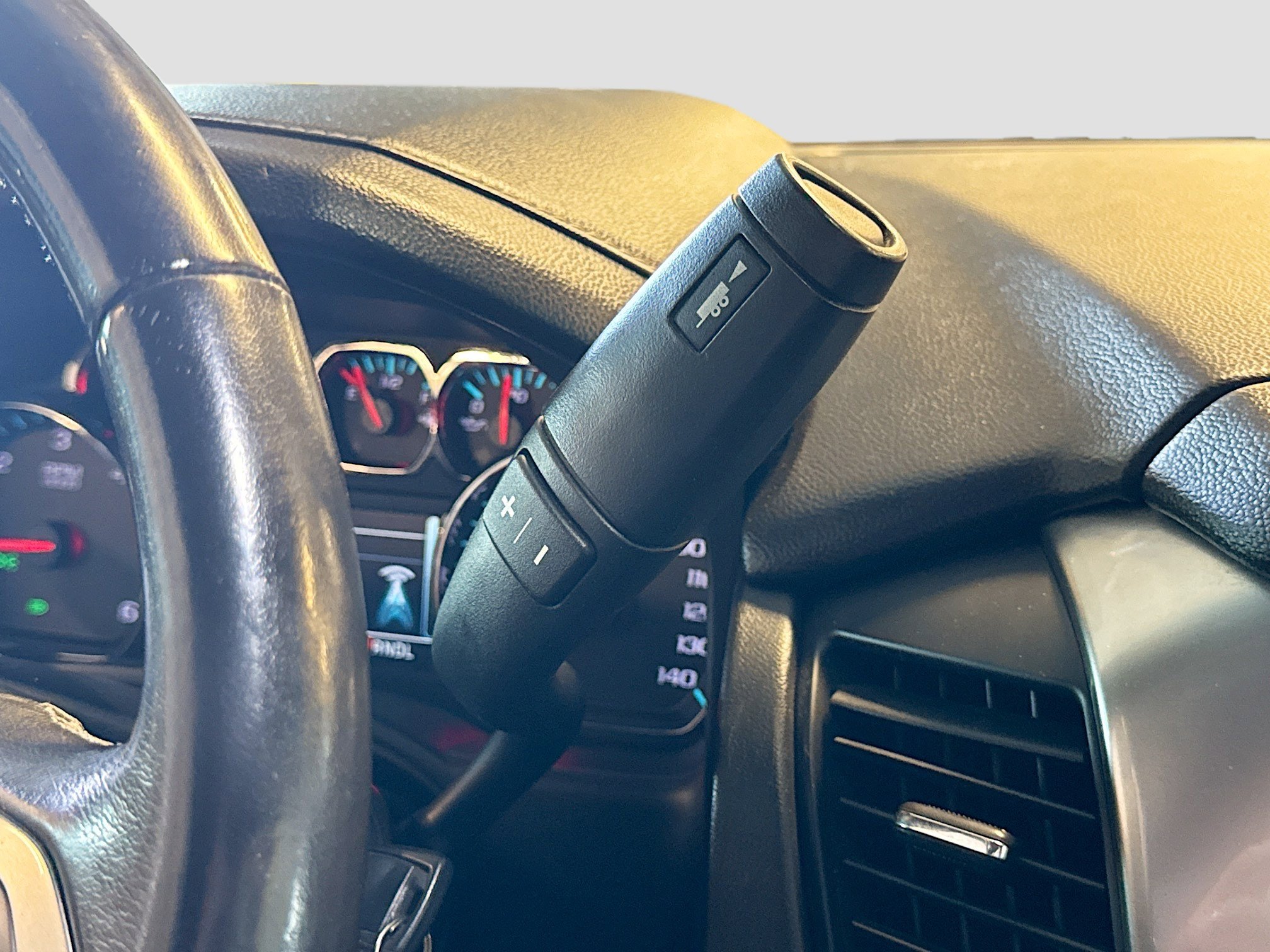 Used 2019 Chevrolet Suburban LT image 24