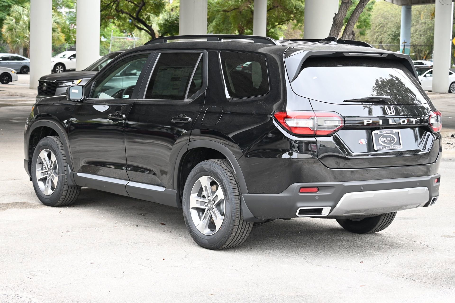 New 2026 Honda Pilot EX-L image 7