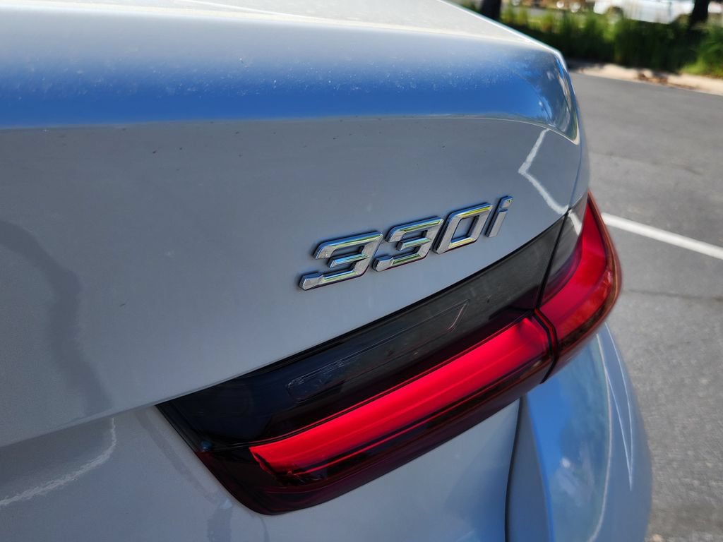 Used 2025 BMW 330i xDrive Sedan AWD/4WD image 30