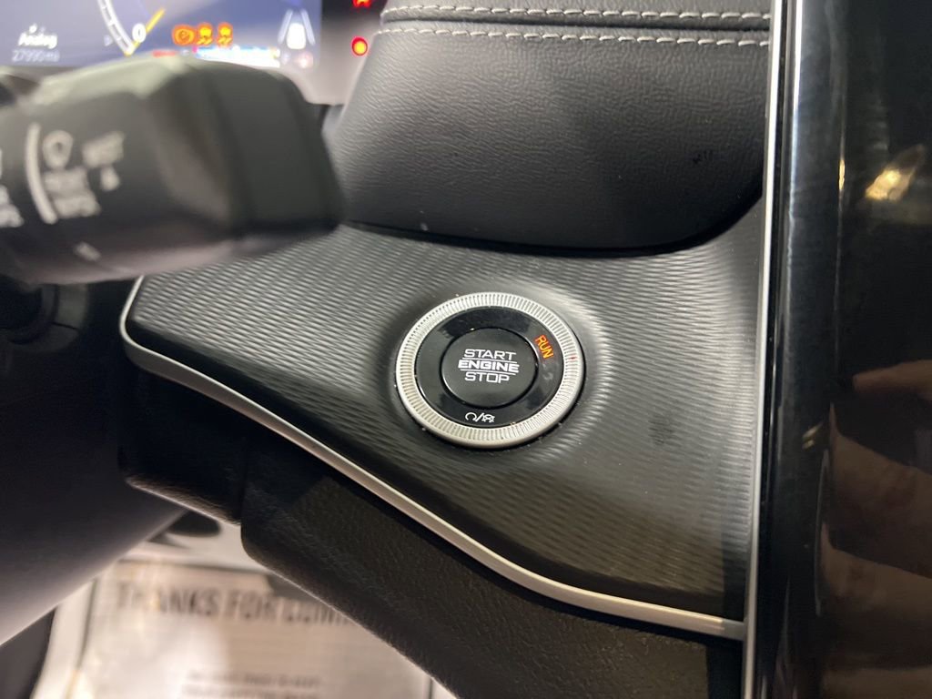 Used 2025 Jeep Grand Cherokee Altitude image 24