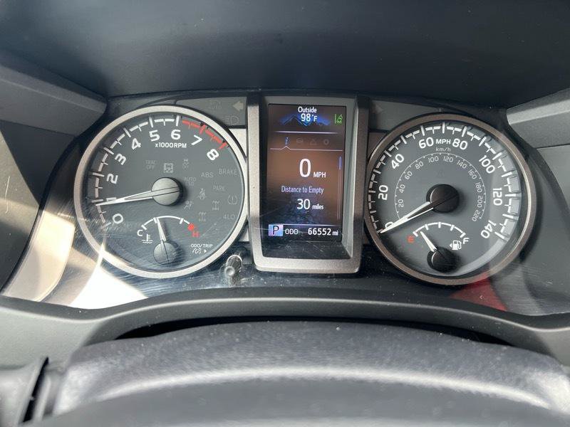 Used 2021 Toyota Tacoma TRD Sport w/ Technology Package AWD/4WD image 15