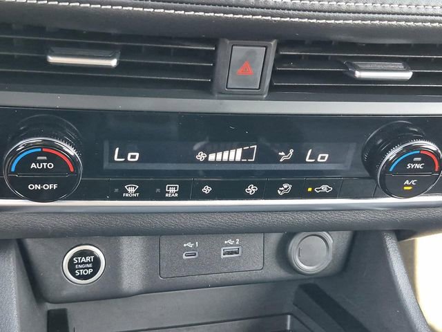 Used 2023 Nissan Rogue SV image 33