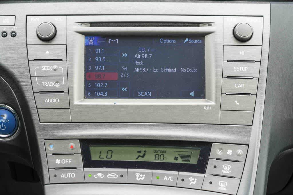 Used 2015 Toyota Prius Two w/ Preferred Accessory Package FWD image 14
