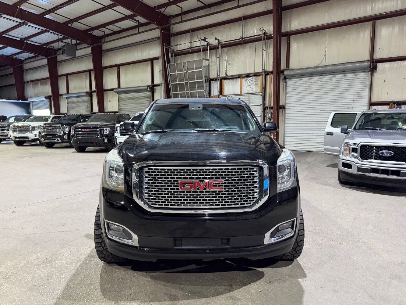 Used 2015 GMC Yukon XL Denali w/ Touring Package RWD image 10
