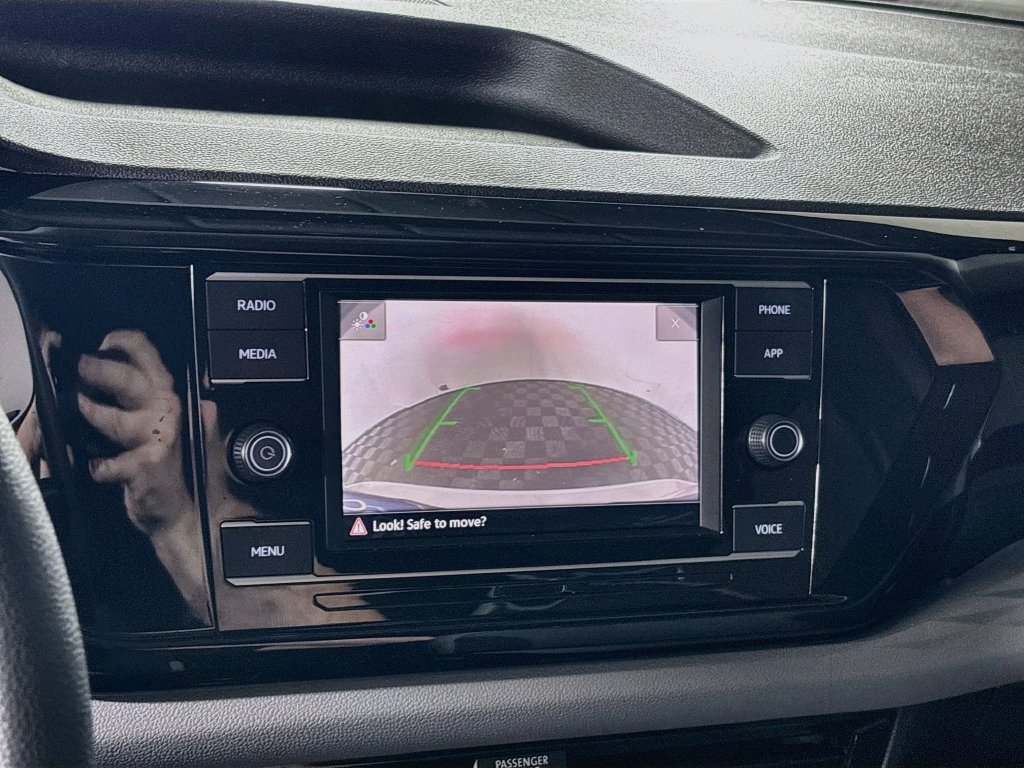Certified 2022 Volkswagen Taos S AWD/4WD image 17