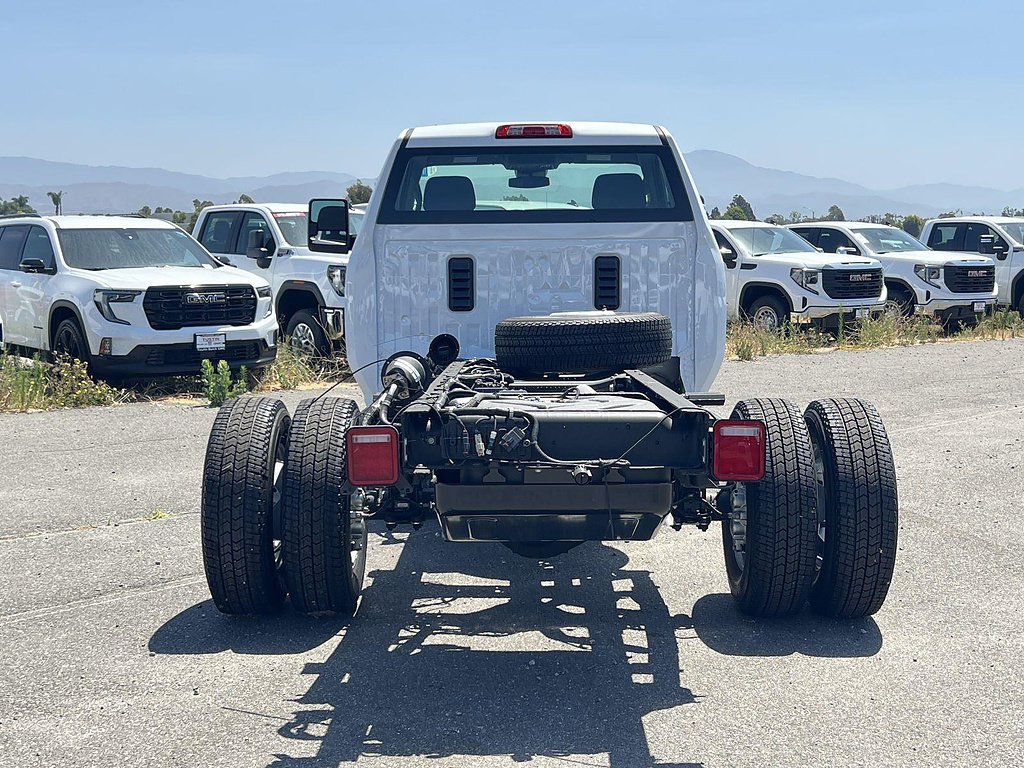 New 2026 GMC Sierra 3500 Pro AWD/4WD image 4