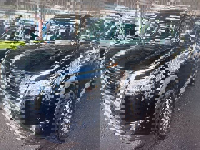 Certified 2025 Nissan Pathfinder SL image 2