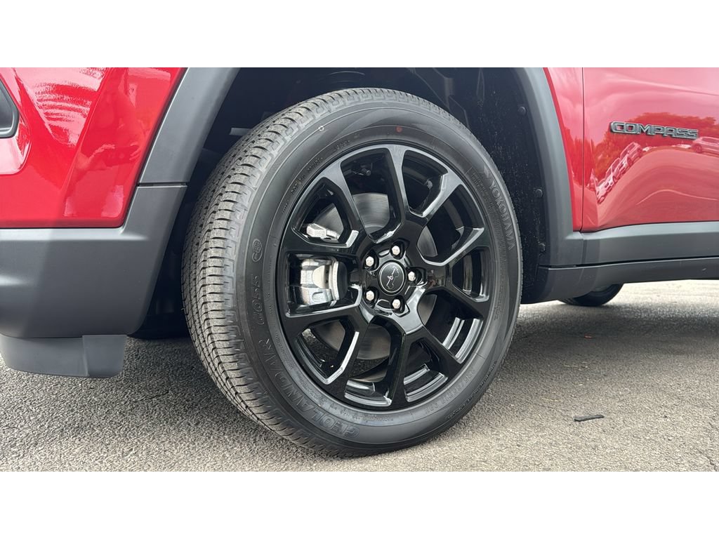 New 2026 Jeep Compass Latitude AWD/4WD image 10