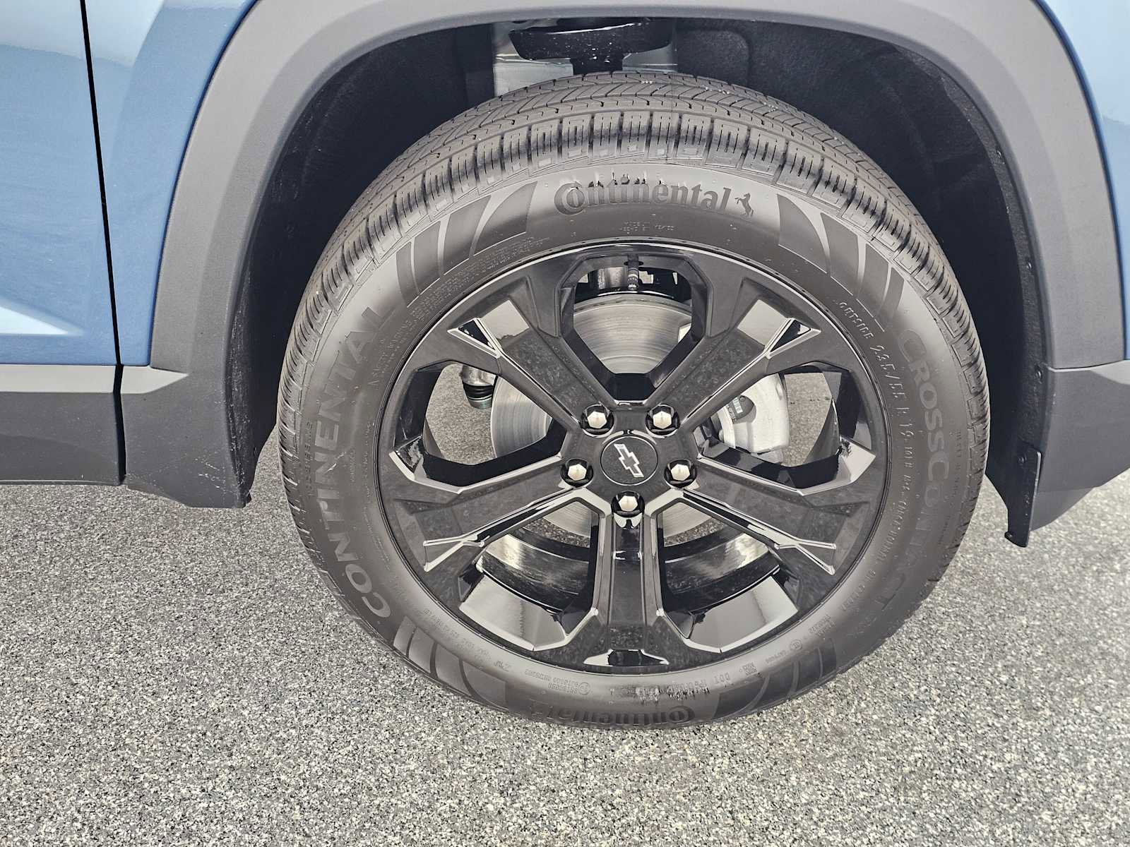 New 2026 Chevrolet Equinox LT w/ Convenience Package II FWD image 9