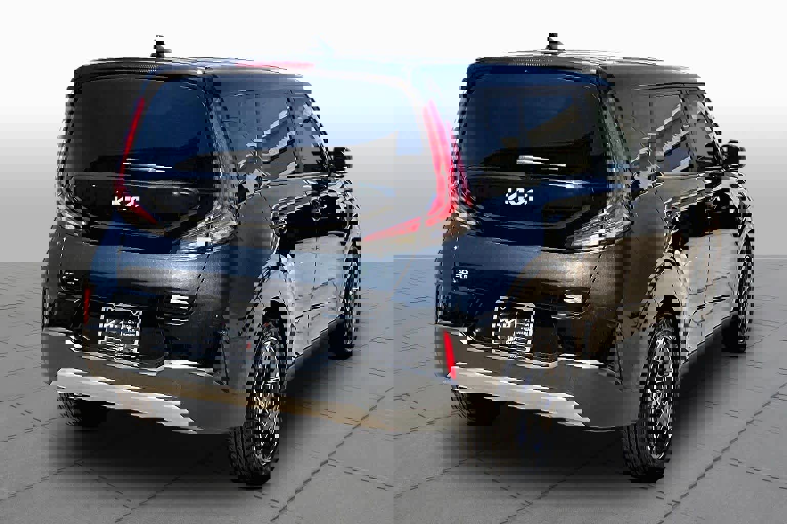 Used 2023 Kia Soul EX image 12