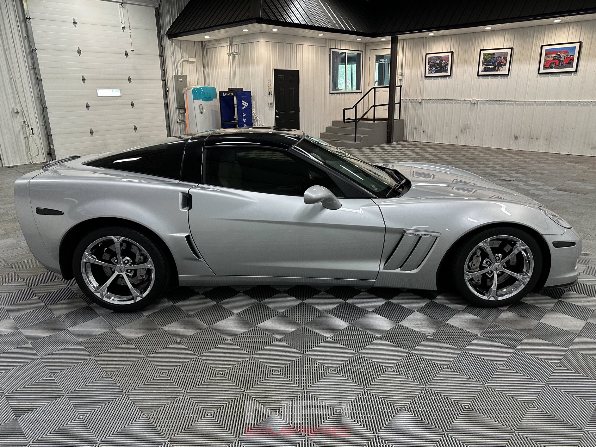Used 2012 Chevrolet Corvette Grand Sport w/ 3LT Preferred Equipment Group RWD image 7