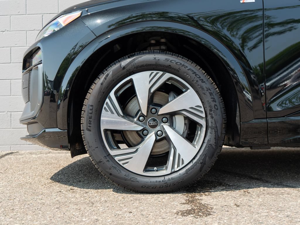 New 2027 Audi Q6 e-tron Premium AWD/4WD image 6
