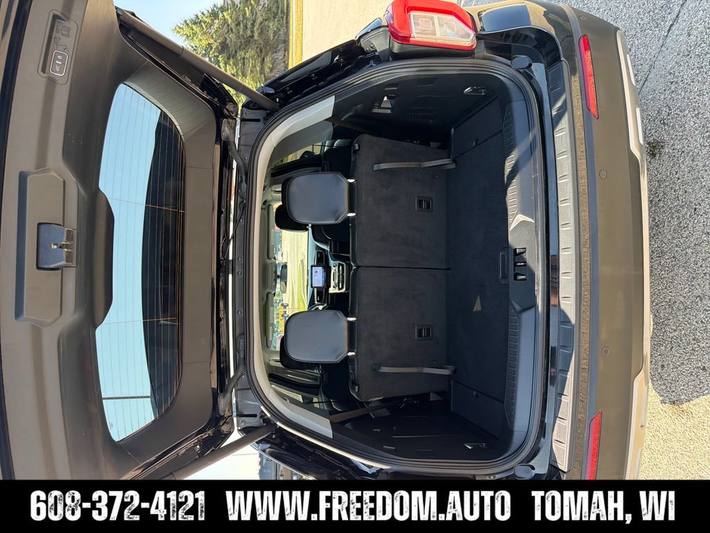 Used 2024 Ford Explorer XLT w/ Equipment Group 202A AWD/4WD image 14