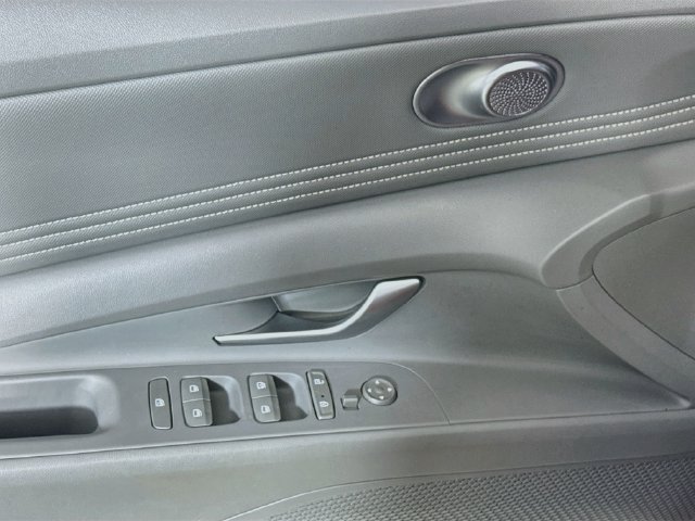 Used 2023 Hyundai Elantra SEL w/ Convenience Package FWD image 23
