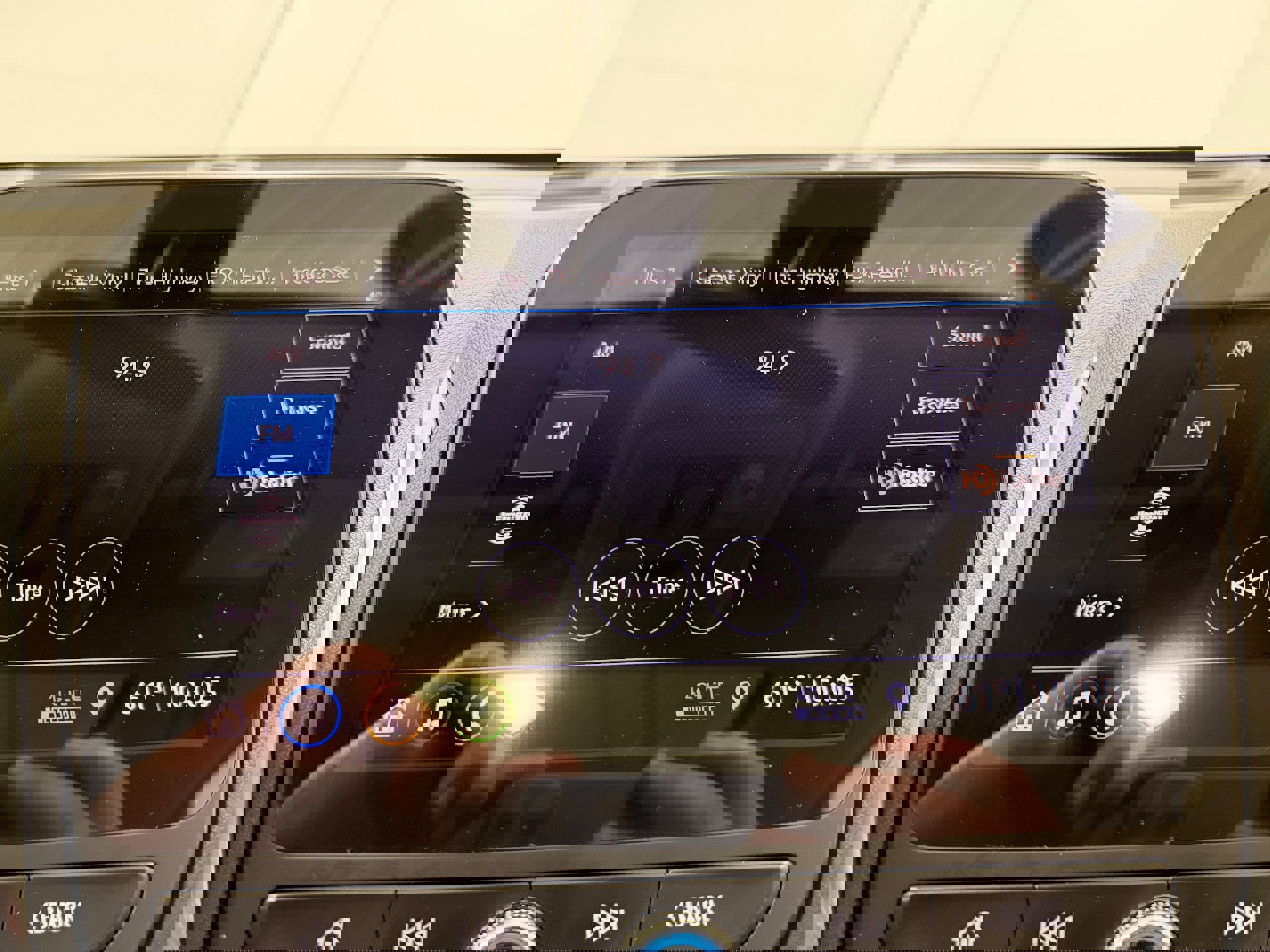 Used 2019 Chevrolet Equinox Premier image 15