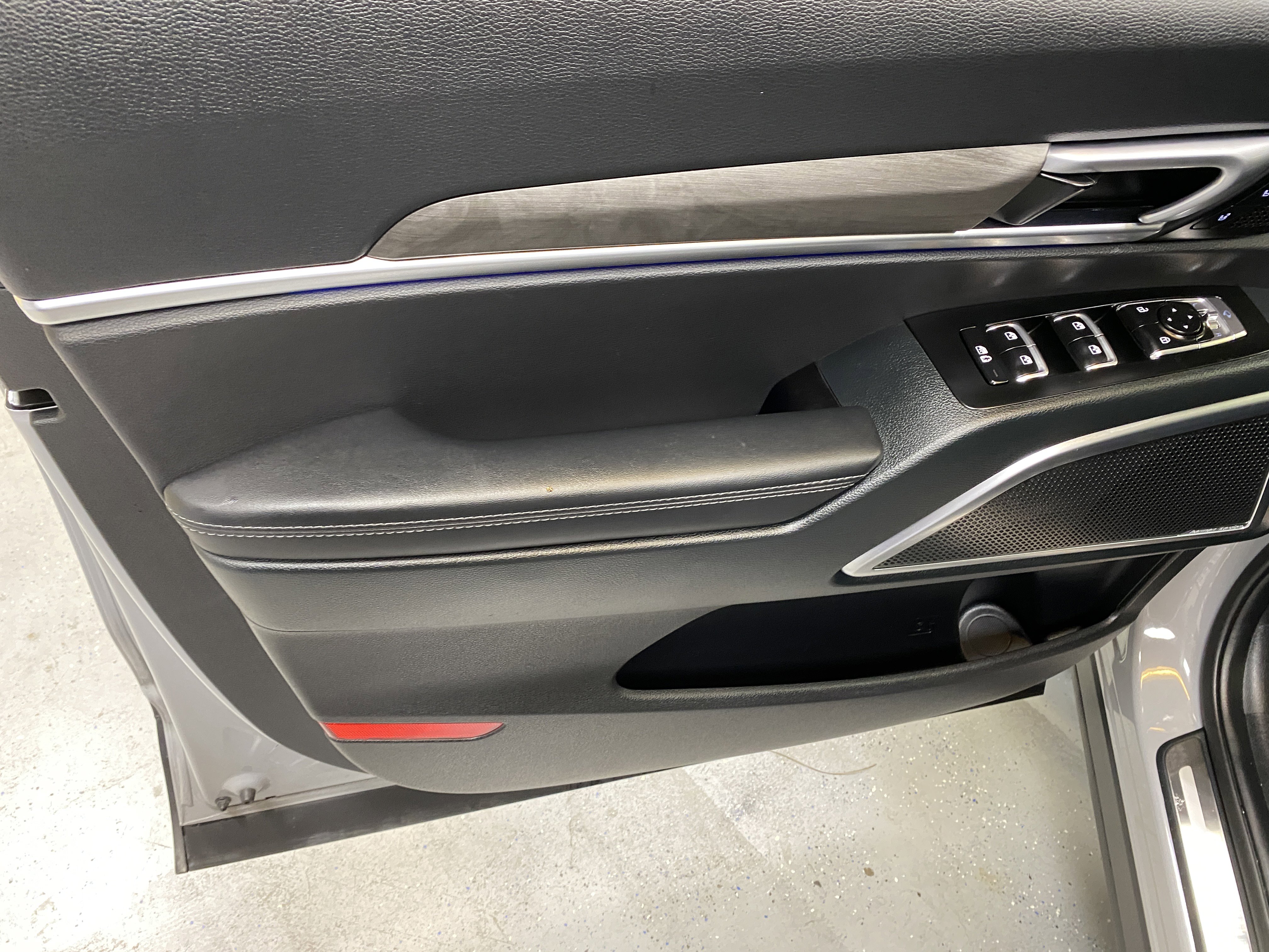 Used 2025 Kia Telluride SX Prestige X-Line image 21