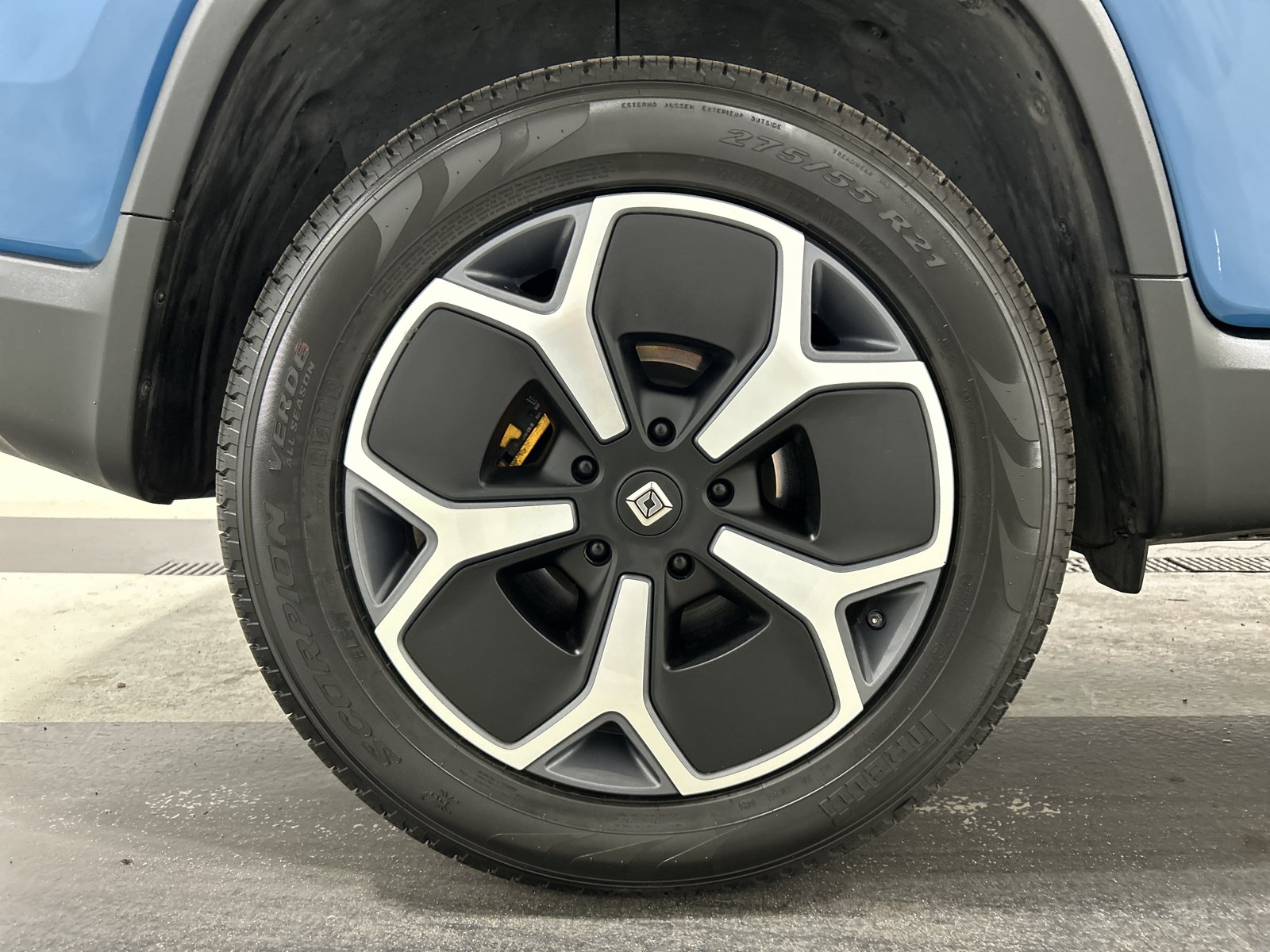 Used 2022 Rivian R1T Launch Edition AWD/4WD image 12