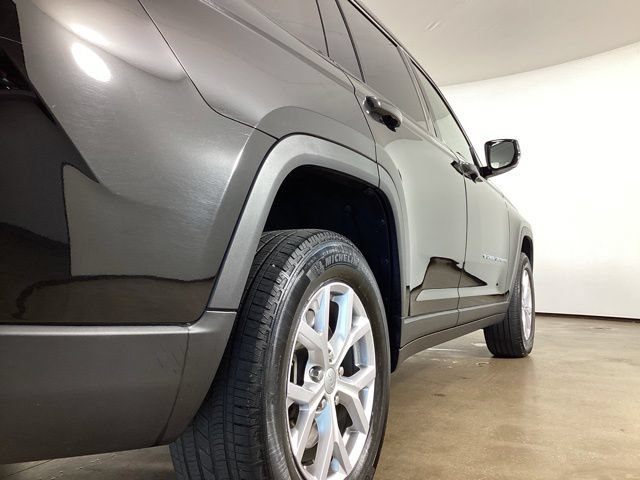 Used 2022 Jeep Grand Cherokee L Limited w/ Luxury Tech Group II AWD/4WD image 9