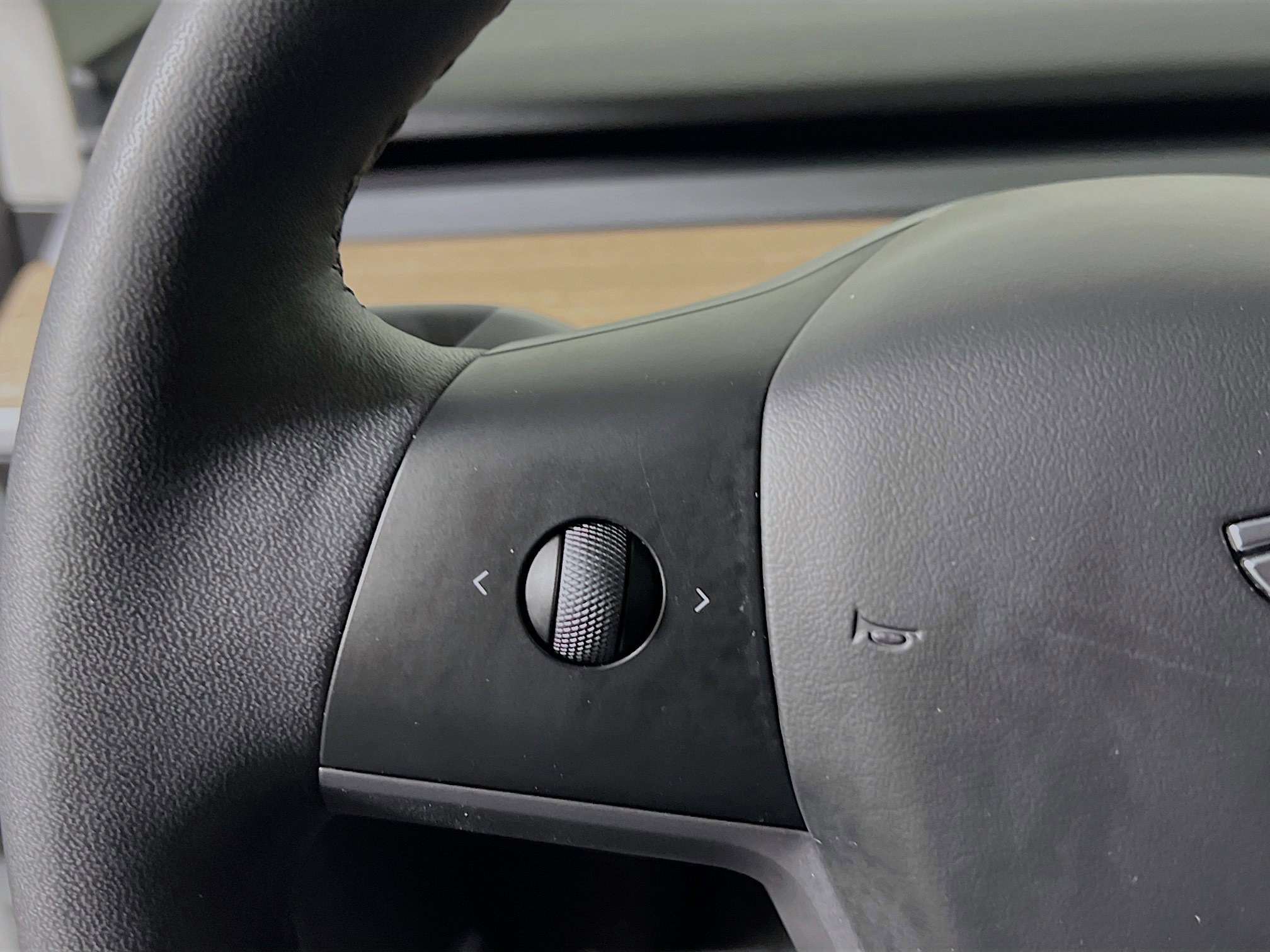 Used 2023 Tesla Model 3 Standard Range image 19