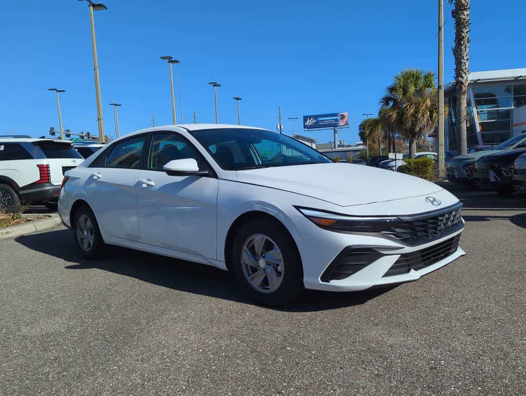 New 2026 Hyundai Elantra SE image 8