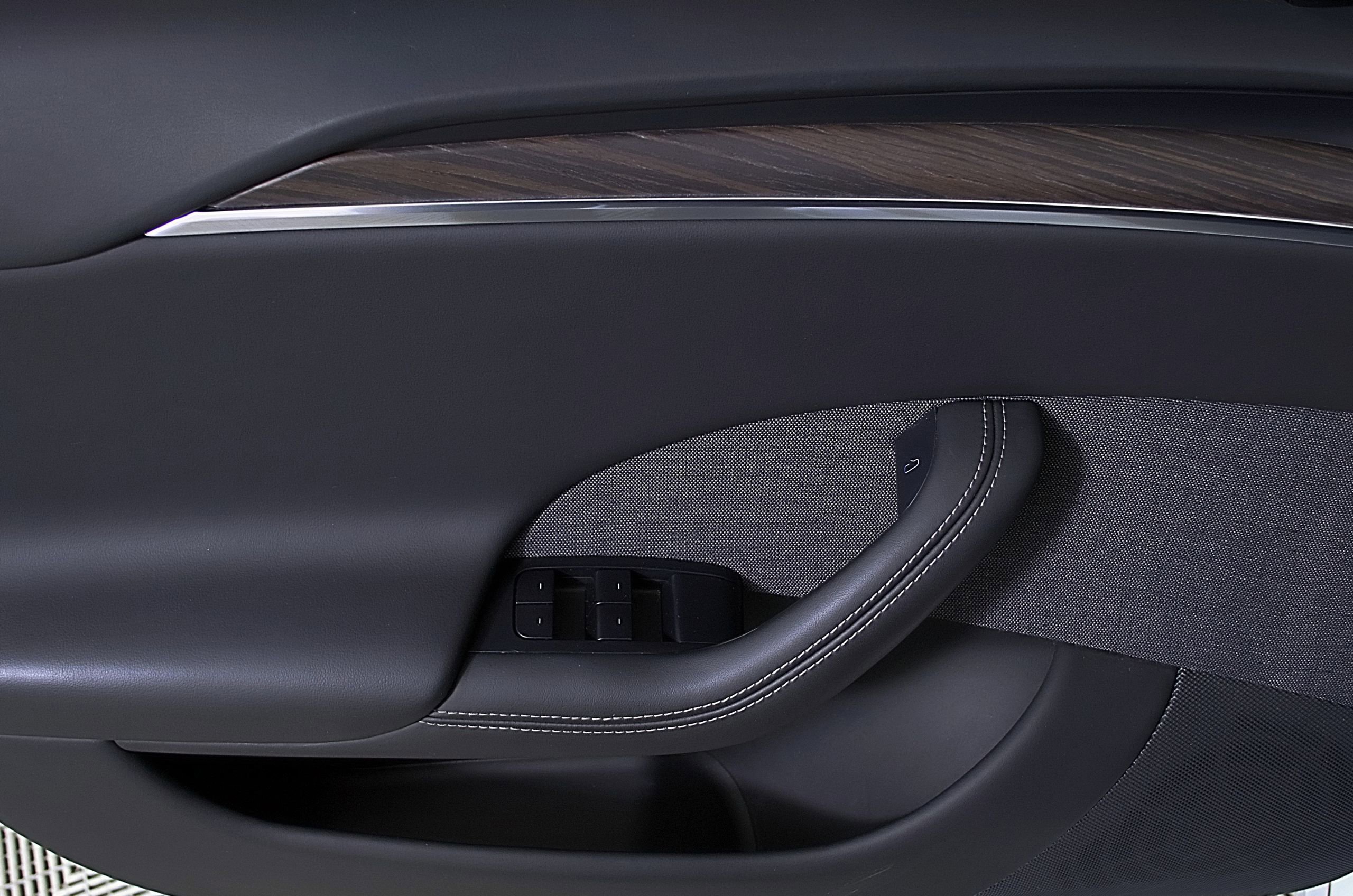 Used 2023 Tesla Model S image 18