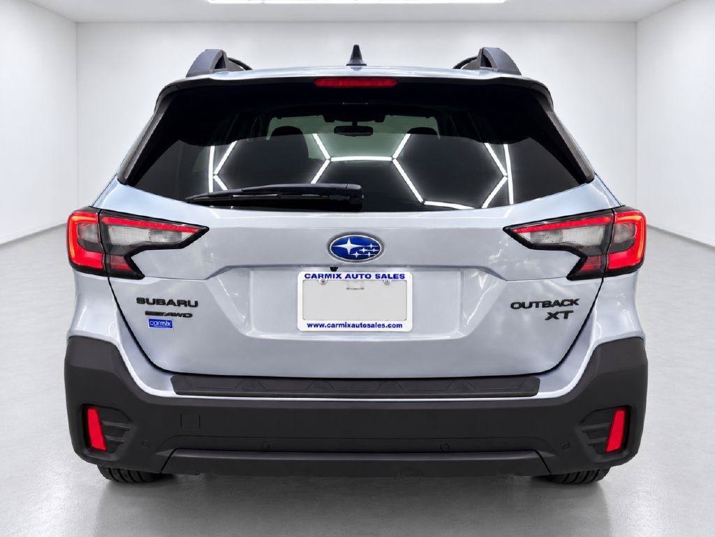 Used 2020 Subaru Outback Onyx Edition XT AWD/4WD image 4
