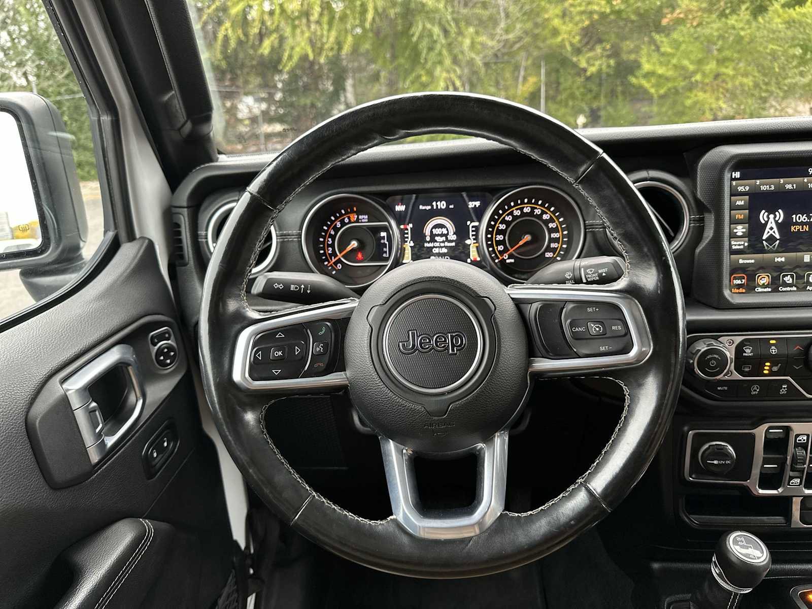 Used 2020 Jeep Gladiator Overland w/ Uconnect 4C Nav & Sound Group image 11