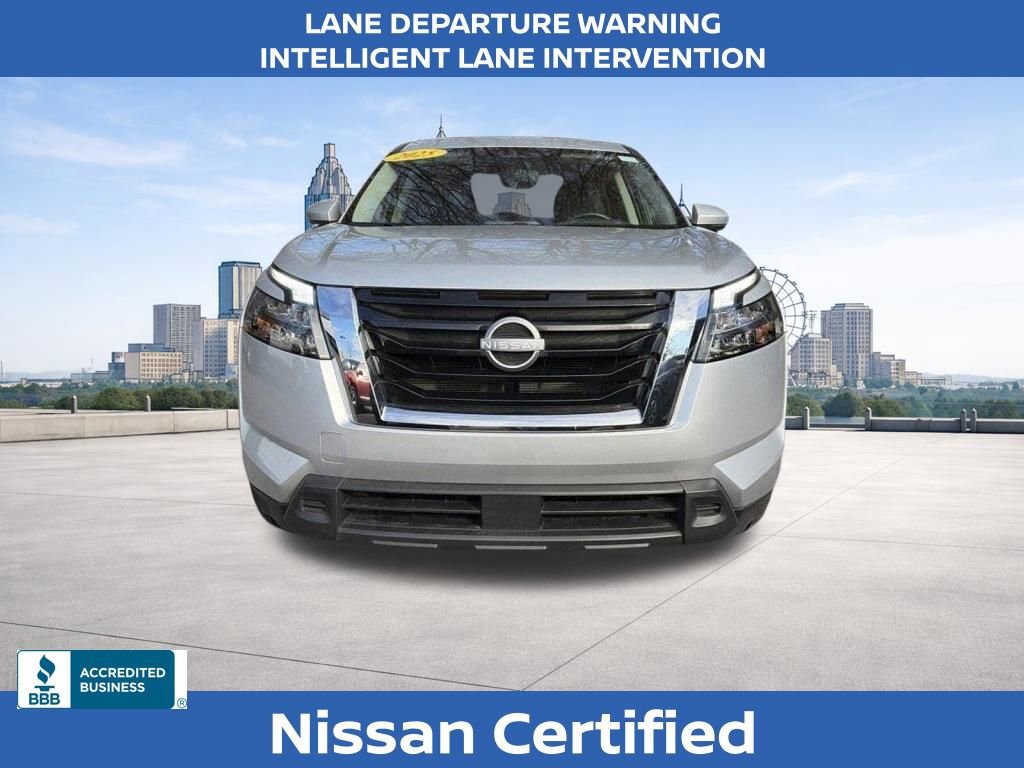 Certified 2025 Nissan Pathfinder SV image 8