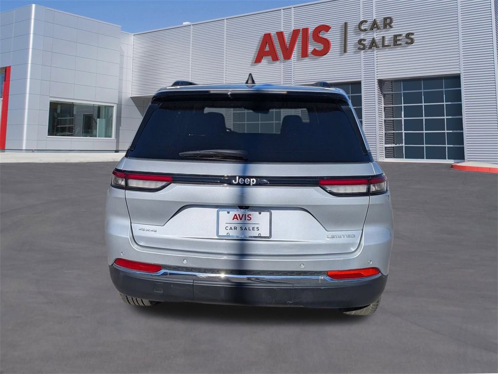 Used 2024 Jeep Grand Cherokee Limited image 7