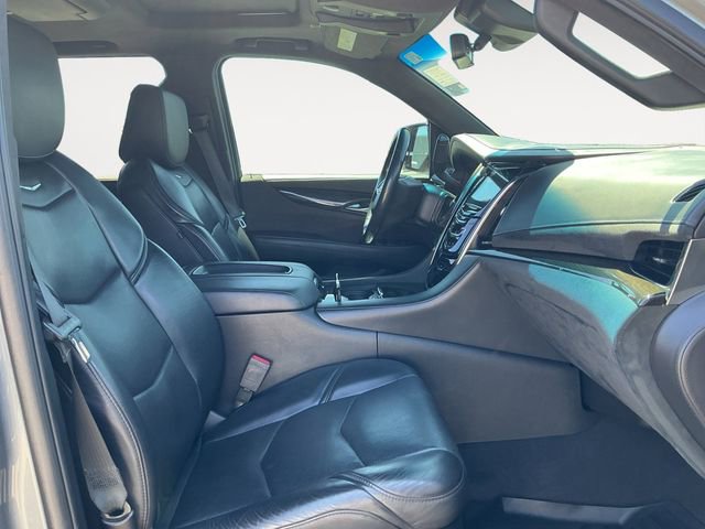 Used 2018 Cadillac Escalade ESV Platinum AWD/4WD image 11