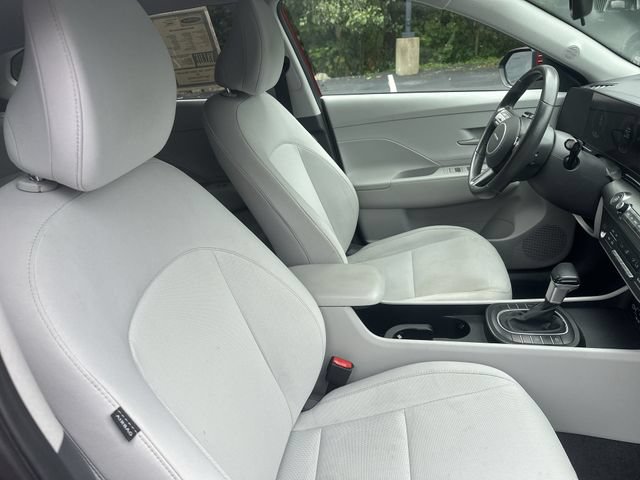 Used 2025 Hyundai Kona SEL AWD/4WD image 28