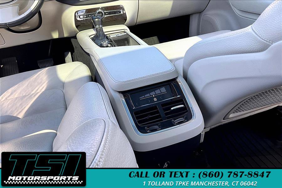 Used 2018 Volvo XC90 T6 Momentum w/ Momentum Plus Package image 34