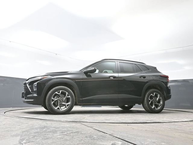 Used 2025 Chevrolet Trax LT image 51