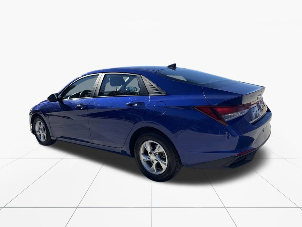 Used 2021 Hyundai Elantra SE image 6