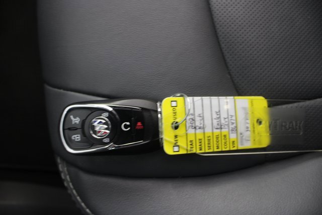 Used 2022 Buick Enclave Essence image 7