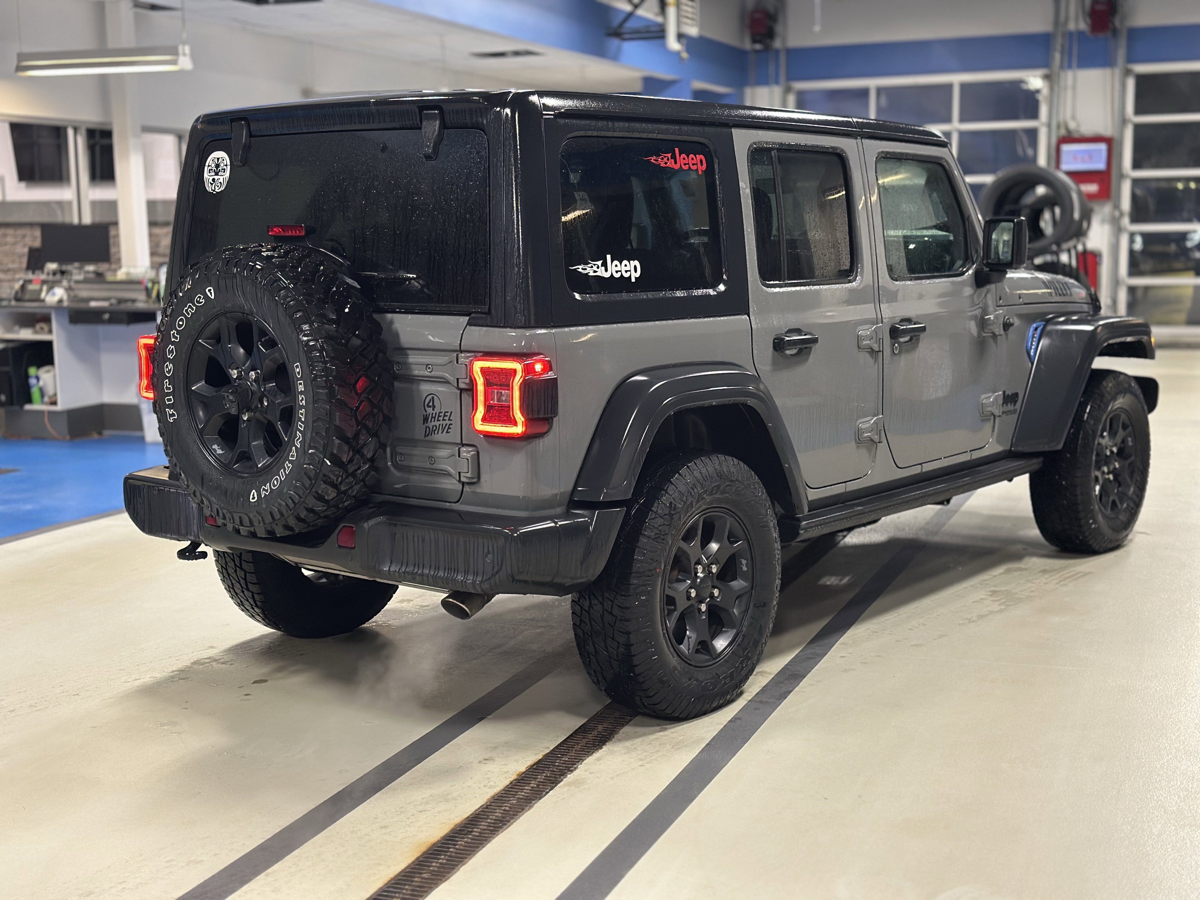 Used 2021 Jeep Wrangler Unlimited Willys image 5