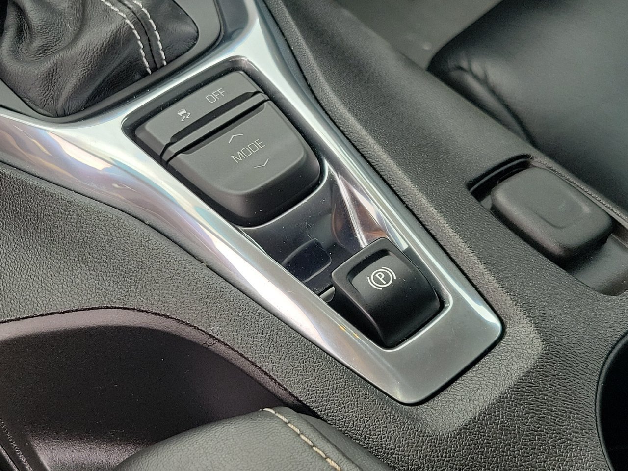 Certified 2018 Chevrolet Camaro SS RWD image 19