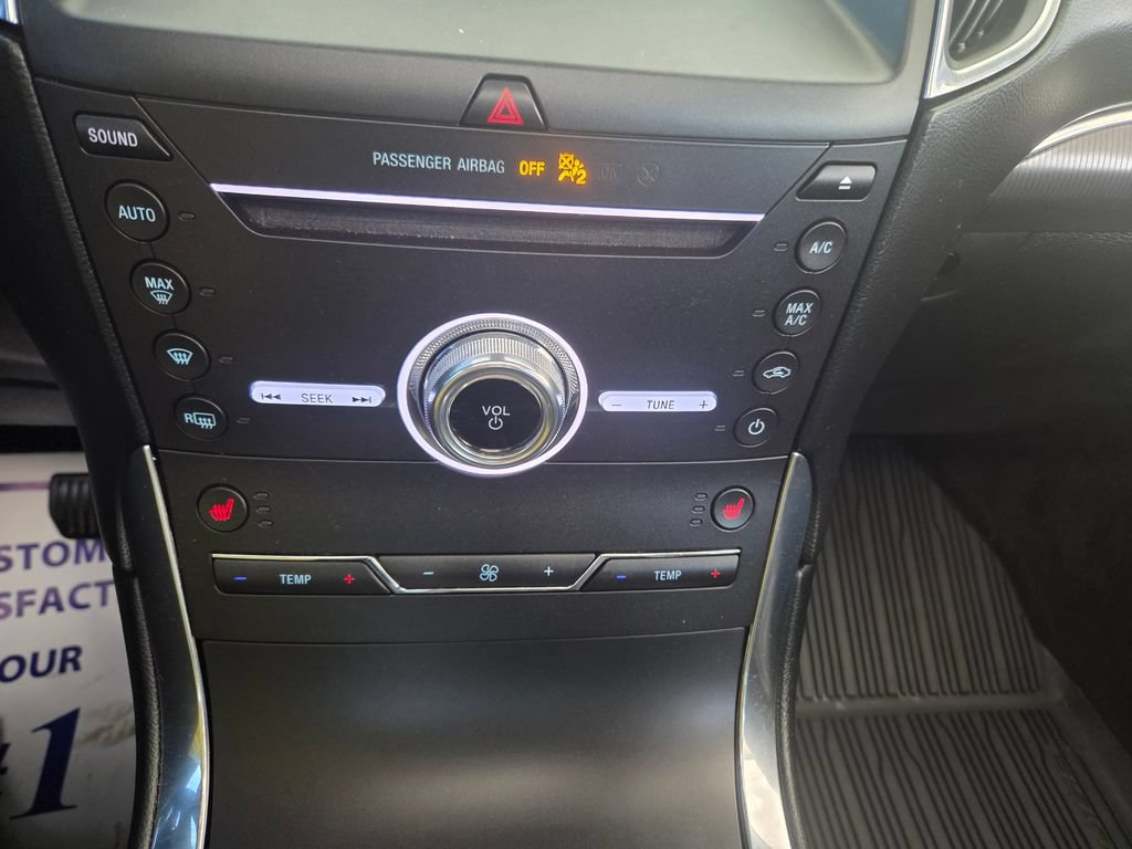 Used 2019 Ford Edge Titanium w/ Cold Weather Package AWD/4WD image 42