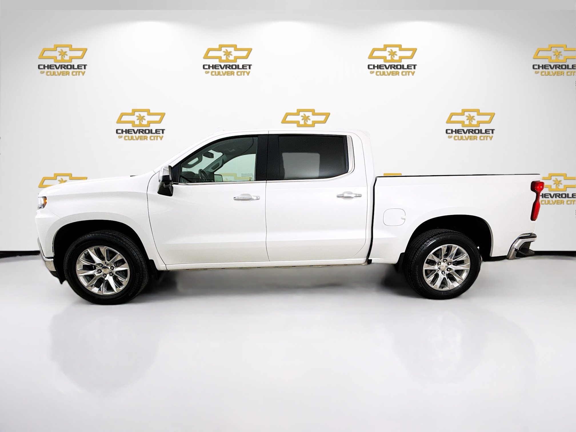 Used 2022 Chevrolet Silverado 1500 LTZ RWD image 5
