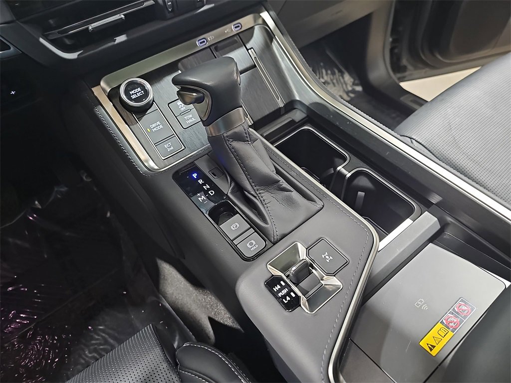 Used 2024 Lexus GX 550 image 23