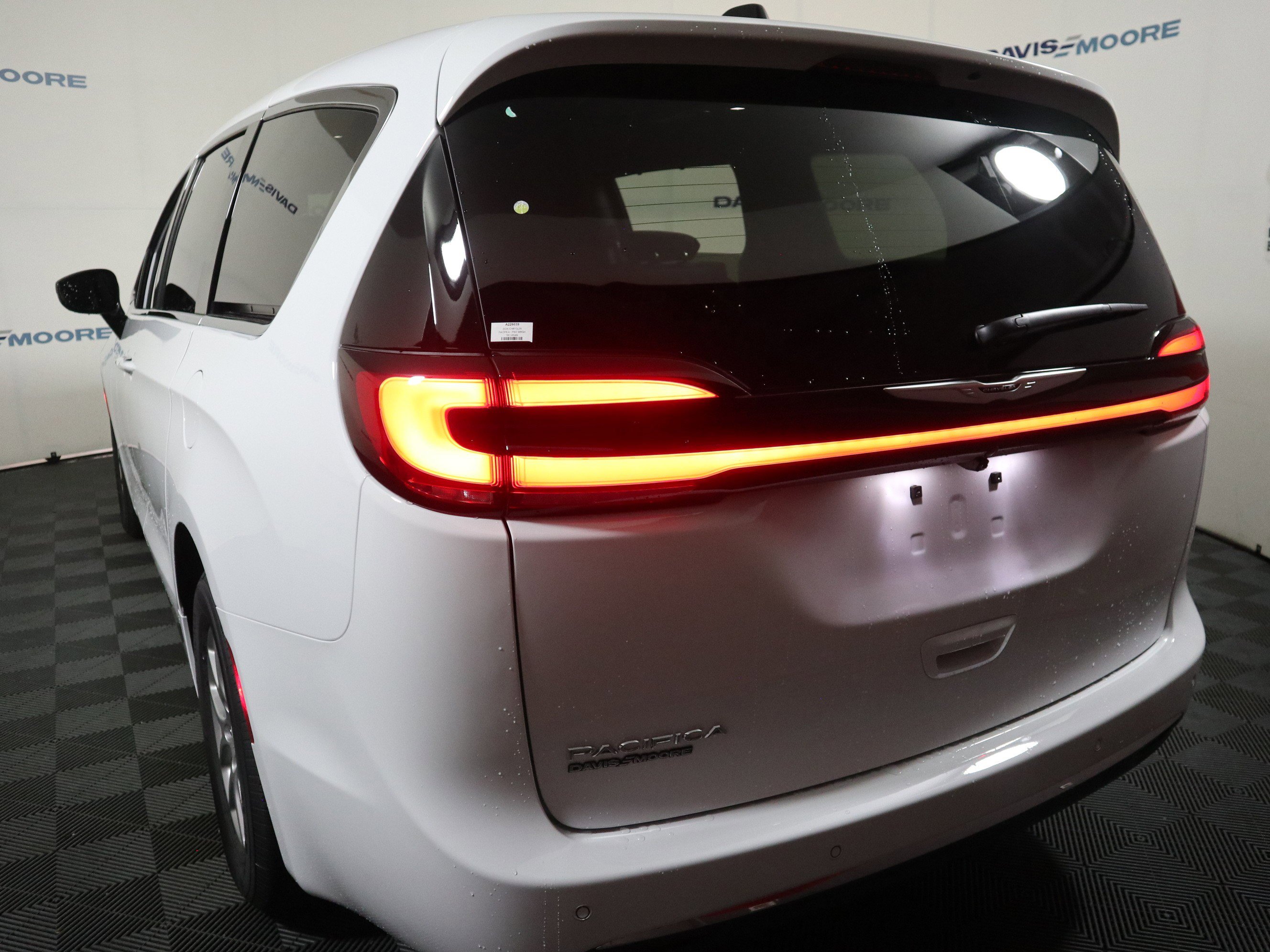 New 2026 Chrysler Pacifica Select image 9
