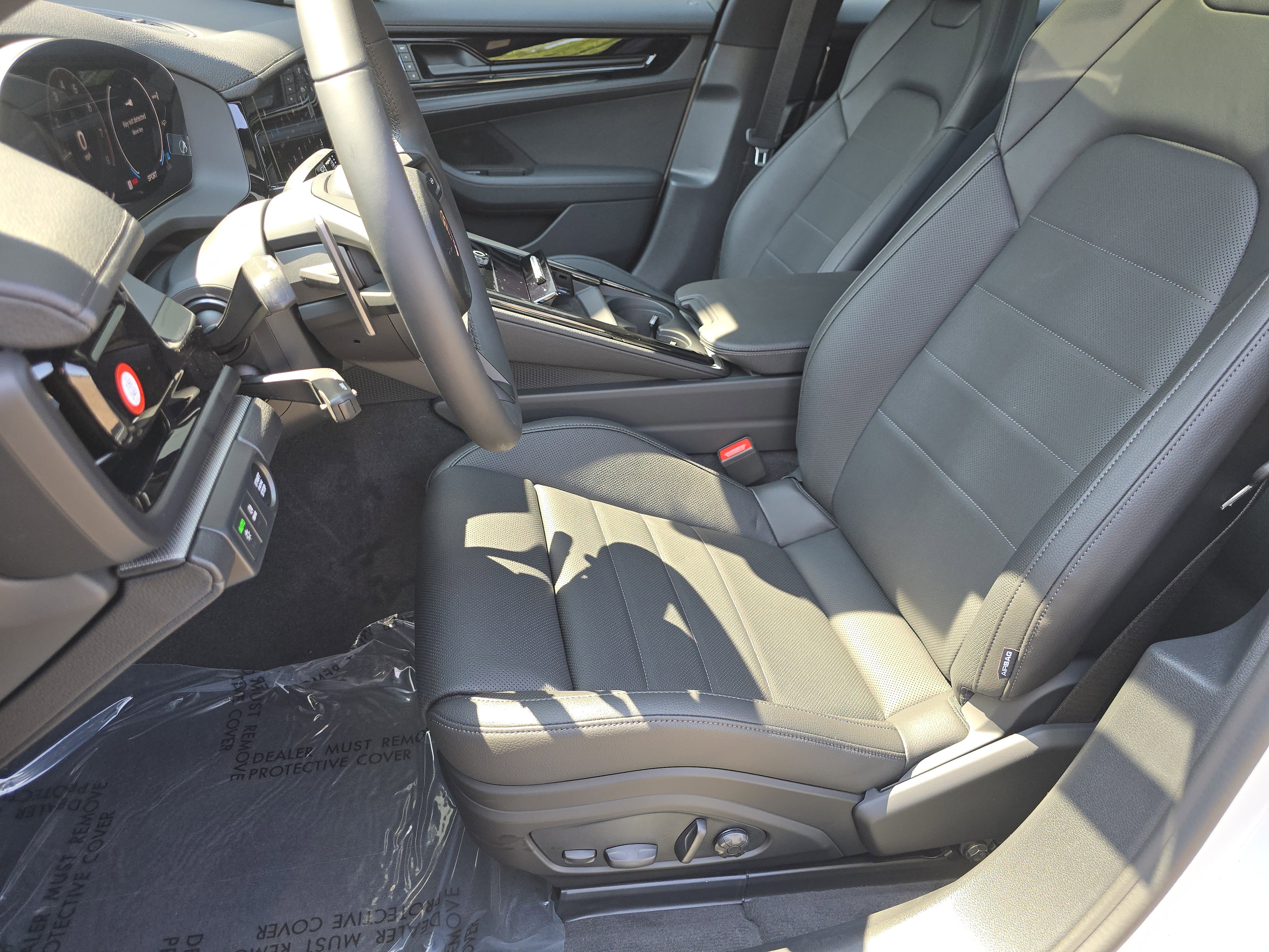 New 2025 Porsche Panamera 4 image 5