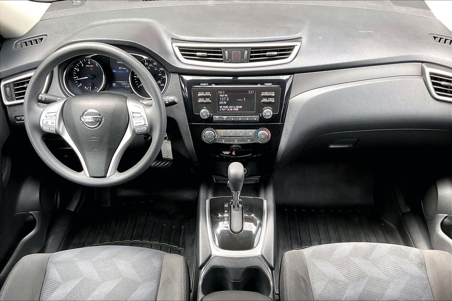 Used 2015 Nissan Rogue S image 7