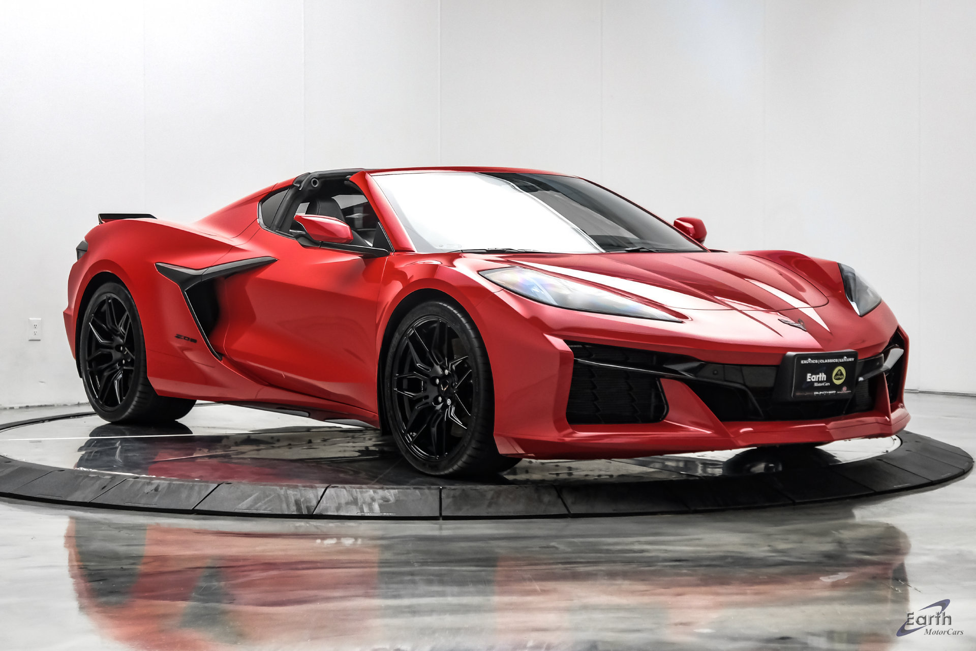 Used 2024 Chevrolet Corvette Z06 RWD image 31