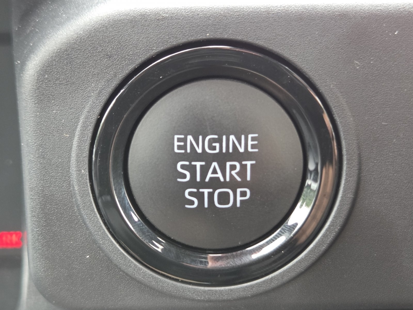 Used 2025 Toyota Tacoma SR5 AWD/4WD image 34