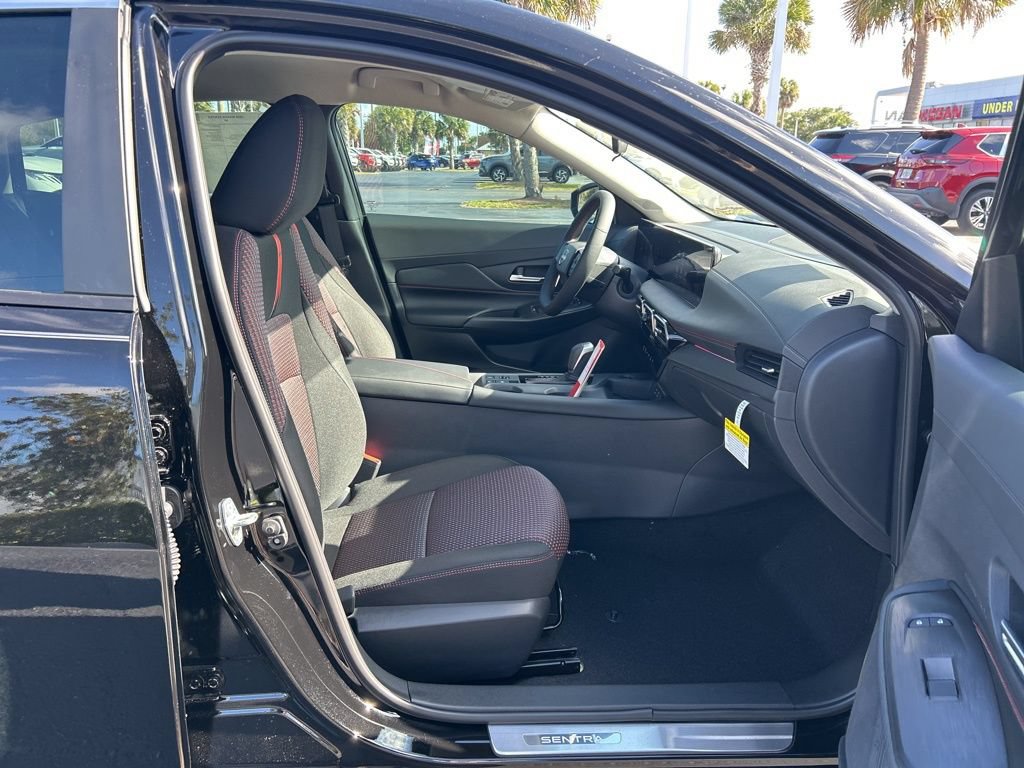 New 2026 Nissan Sentra SR w/ Floor Mat Package FWD image 39