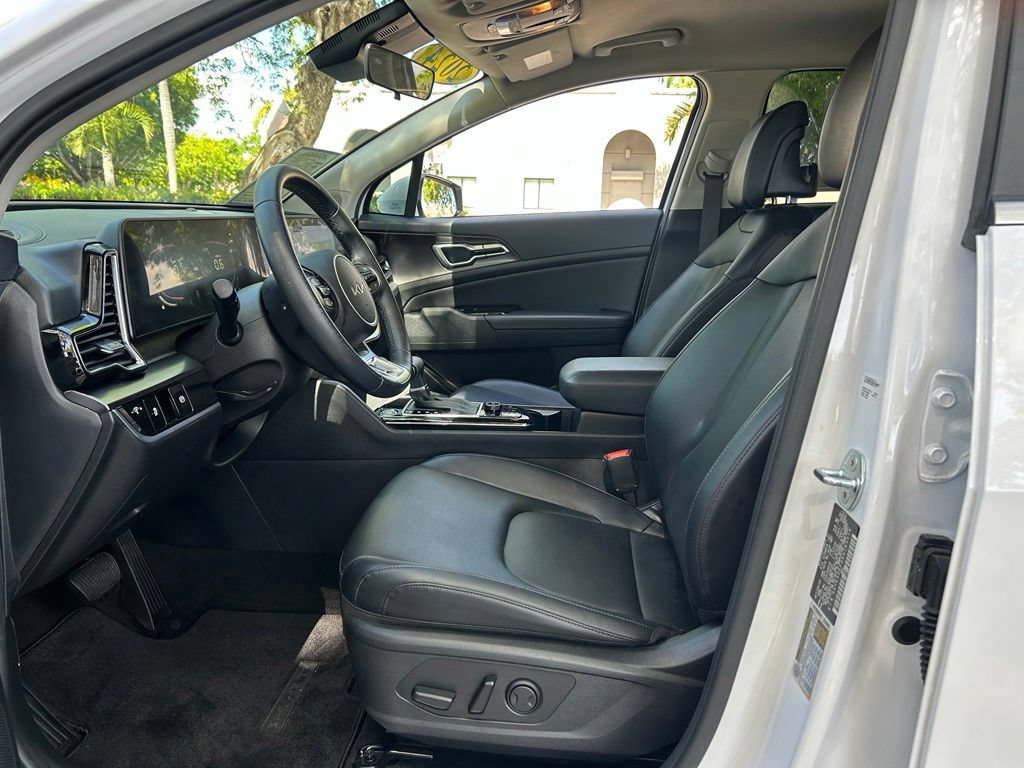 Used 2024 Kia Sportage EX FWD image 16