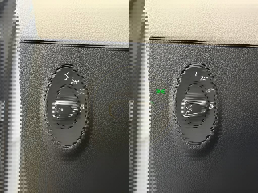 New 2026 Volkswagen Taos S image 22