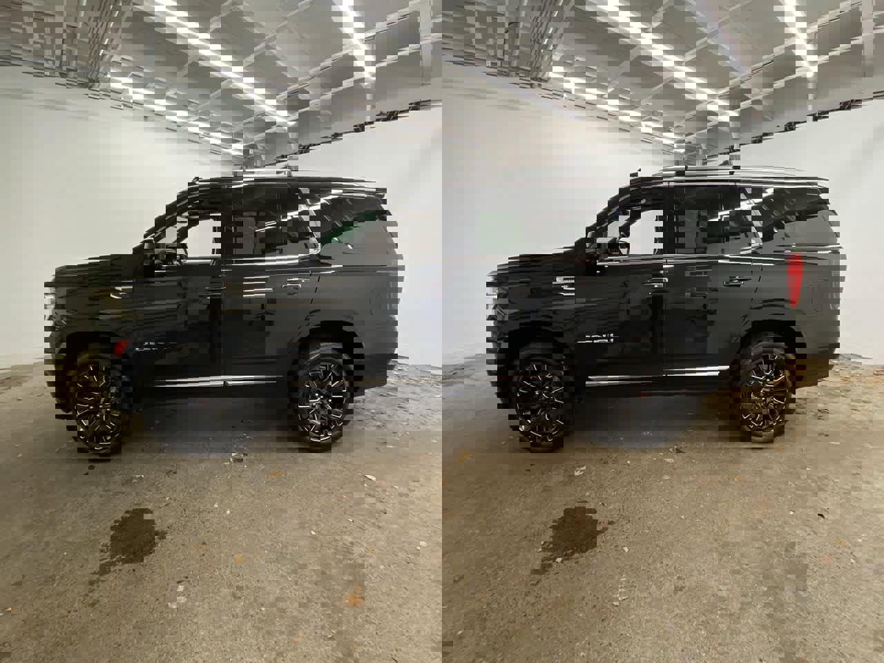 Used 2024 GMC Yukon Denali image 3