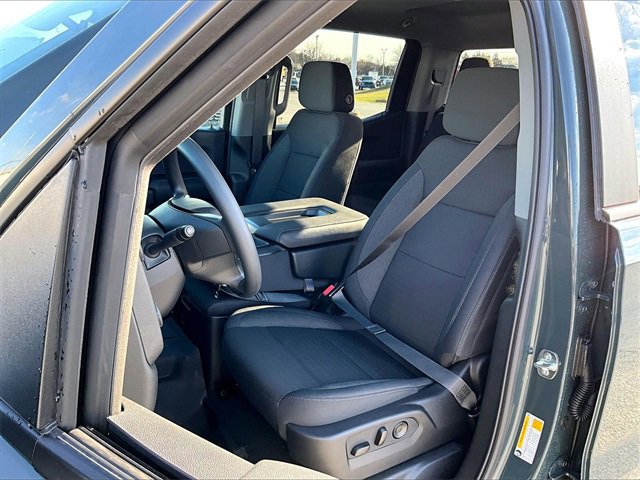 New 2026 Chevrolet Silverado 1500 Custom Trail Boss w/ LPO, Dark Essentials Package image 9